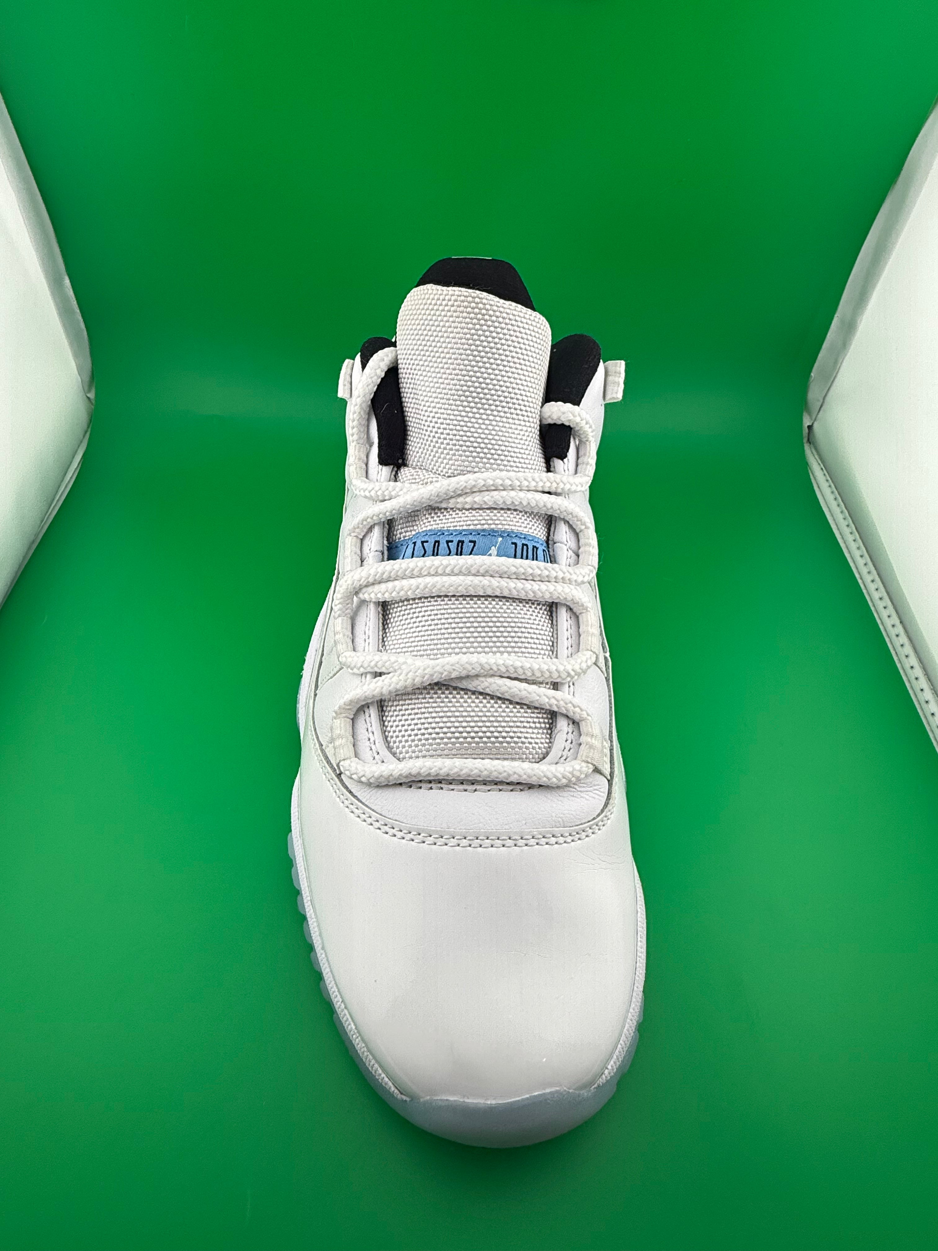 Jordan 11 Low Legend Blue PreOwned Size 10