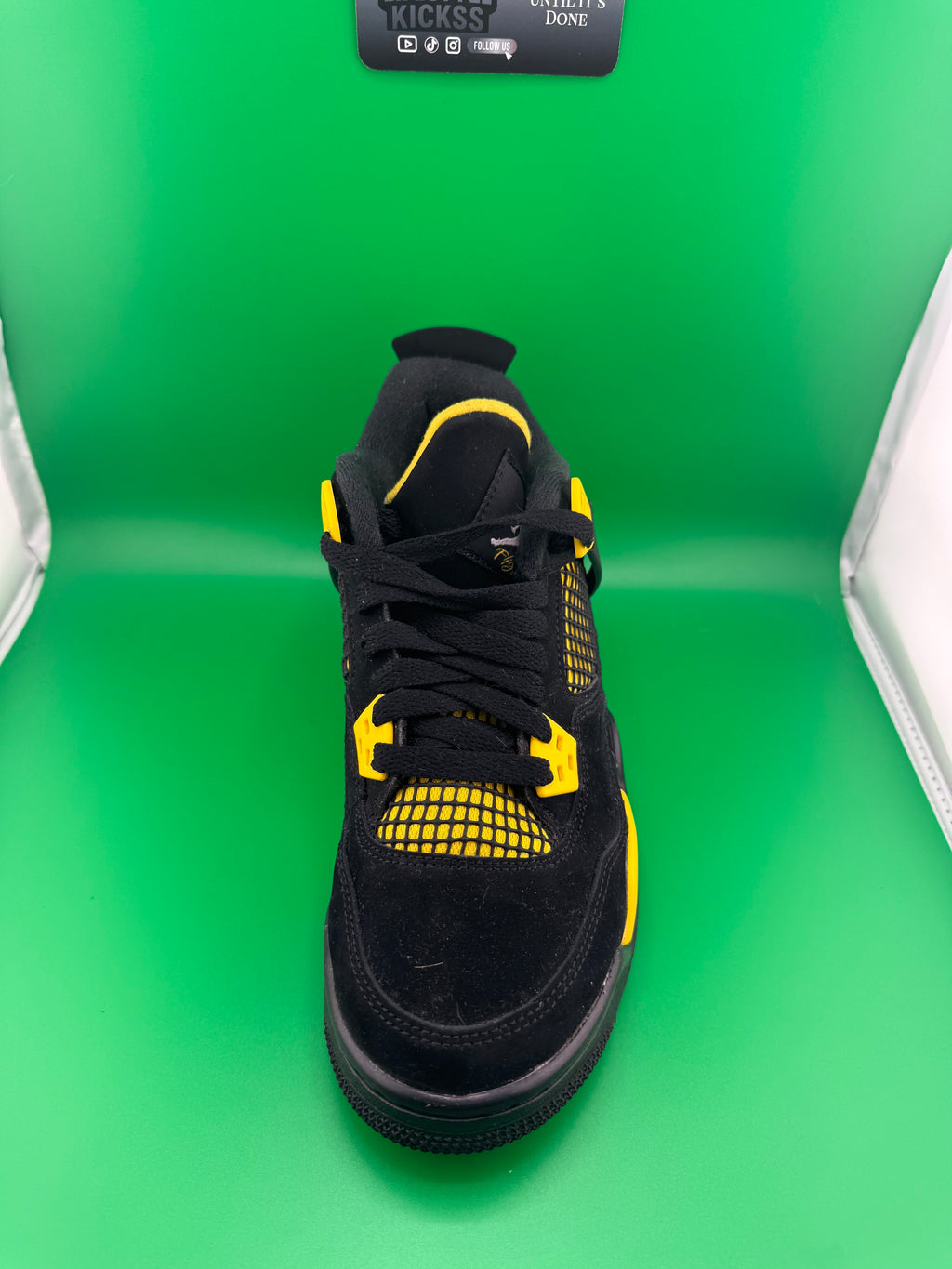 Jordan 4 Yellow Thunder Pre owned Size 6y