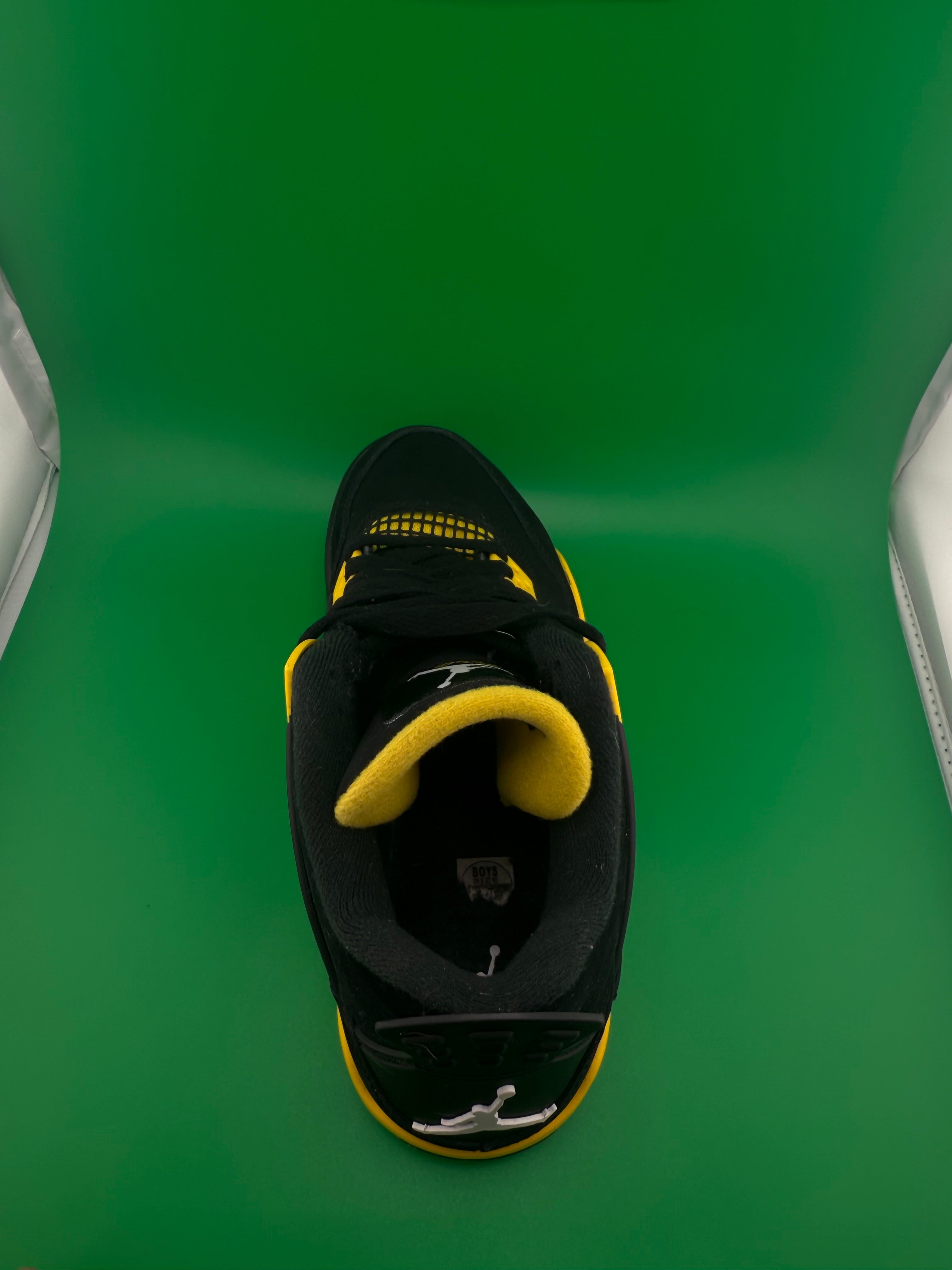 Jordan 4 Yellow Thunder Pre owned Size 6y