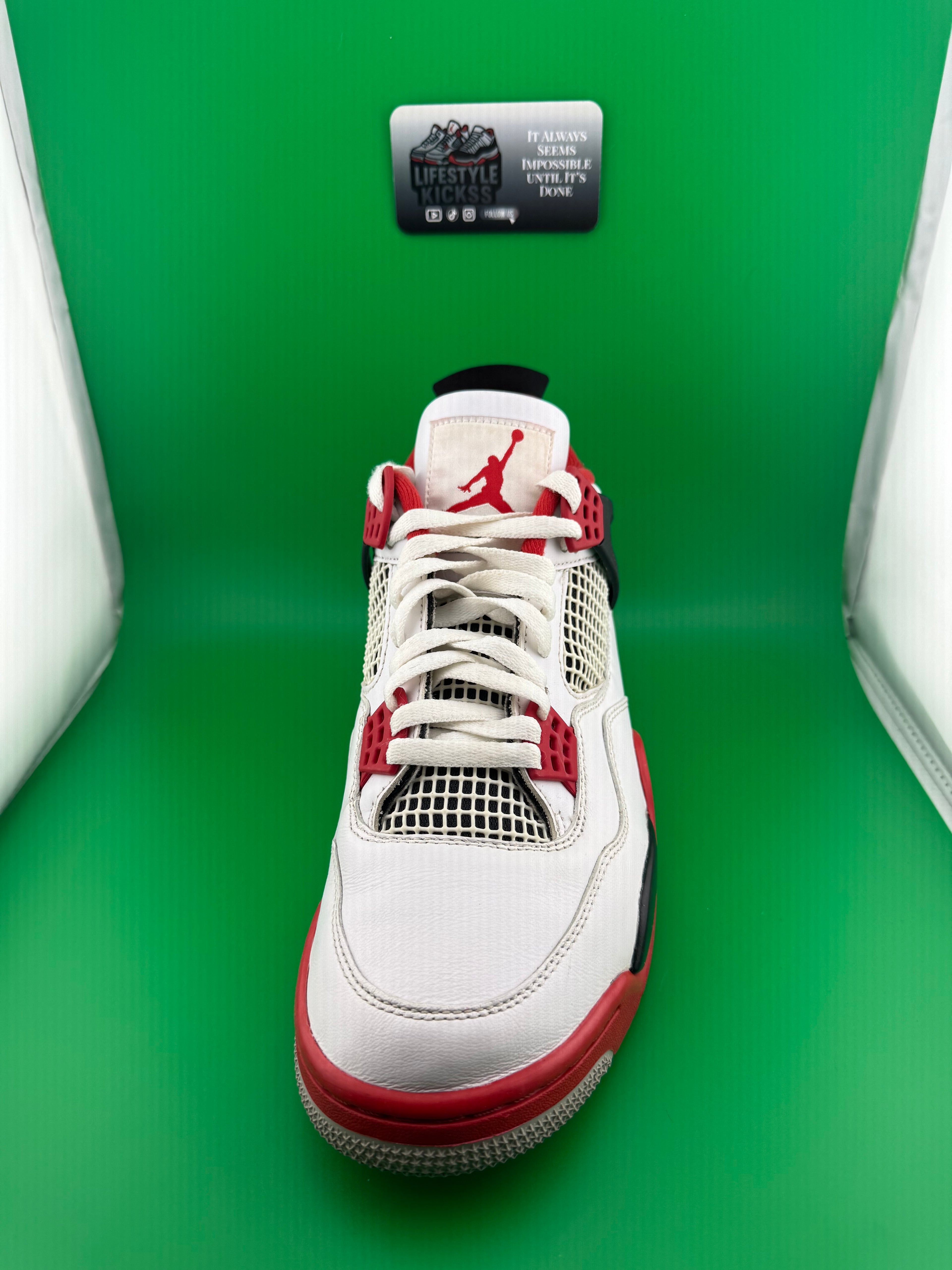 Jordan 4 Fire Red 2020 PreOwned Size 10