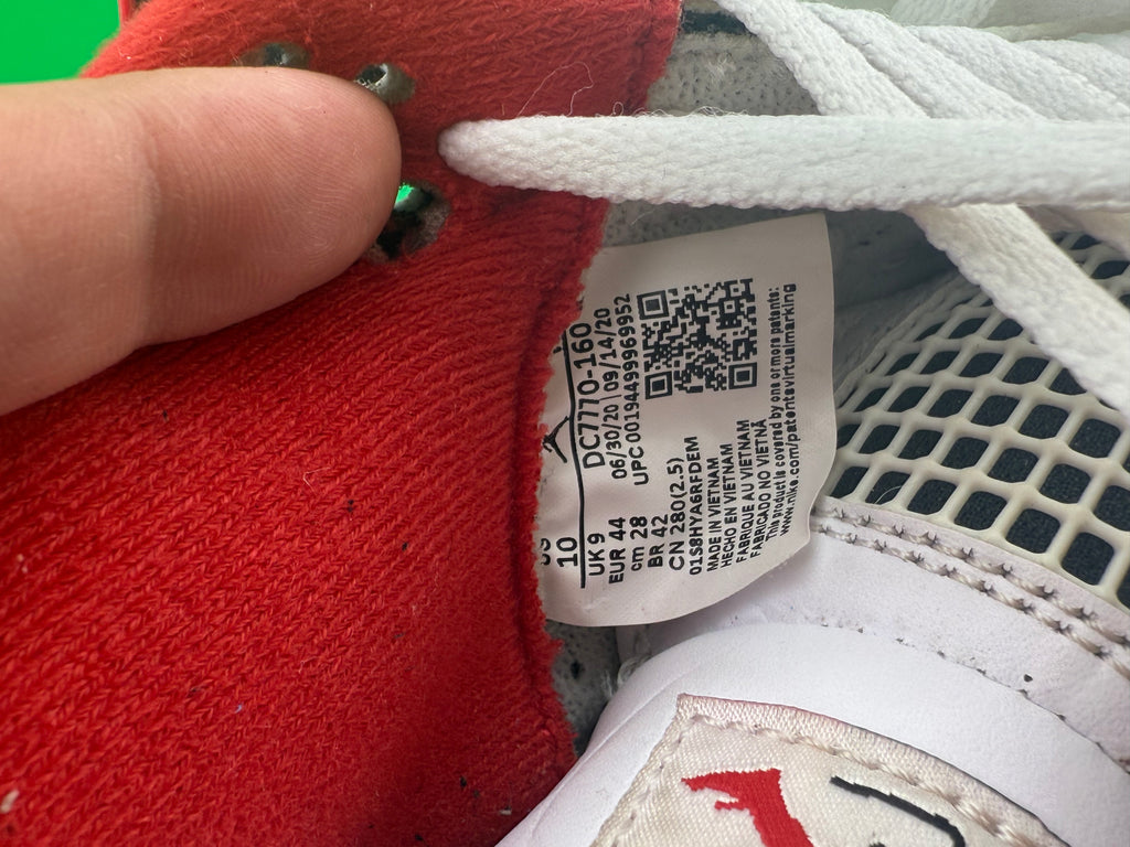 Jordan 4 Fire Red 2020 PreOwned Size 10