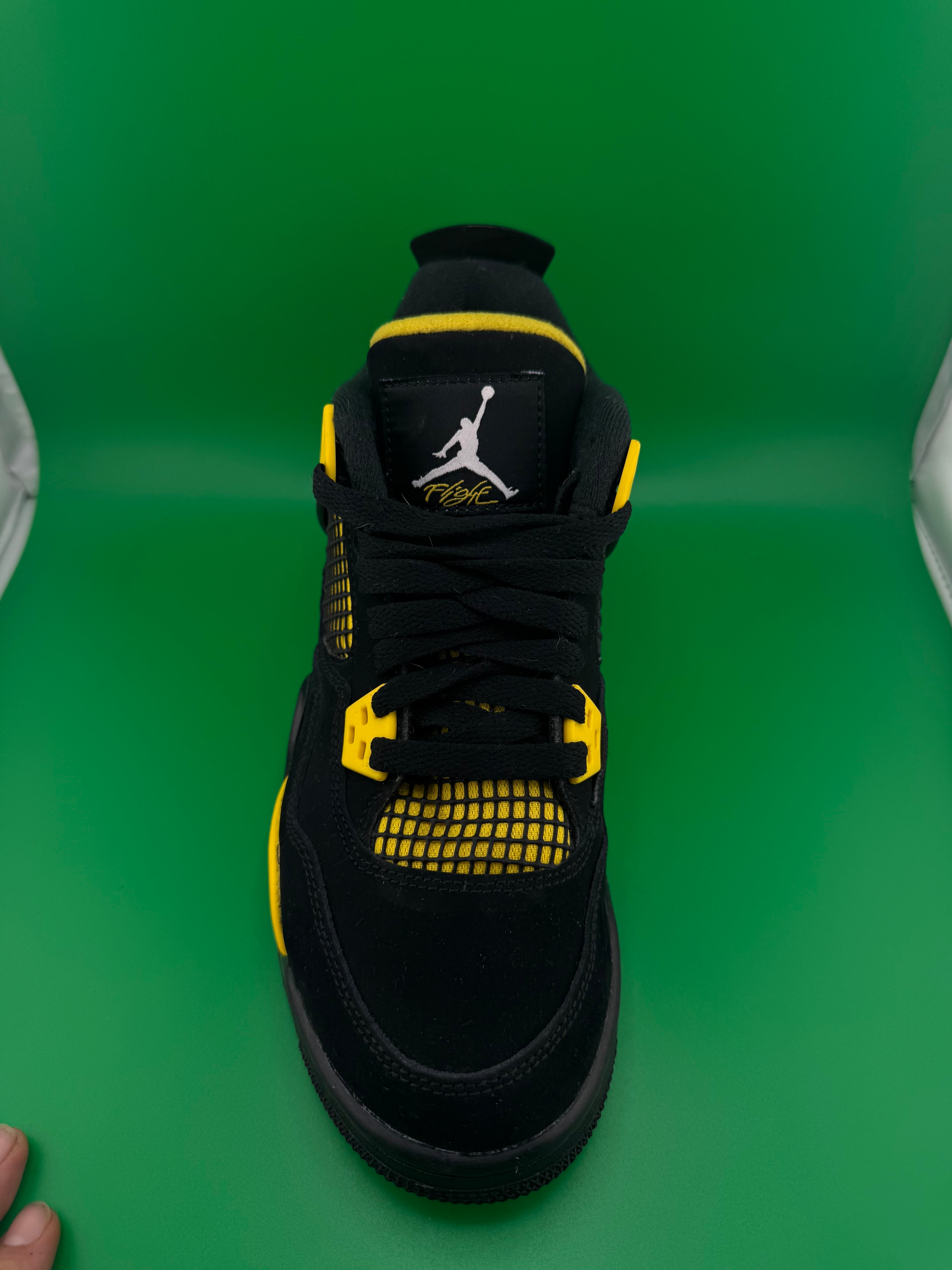 Jordan 4 Yellow Thunder Pre owned Size 6y