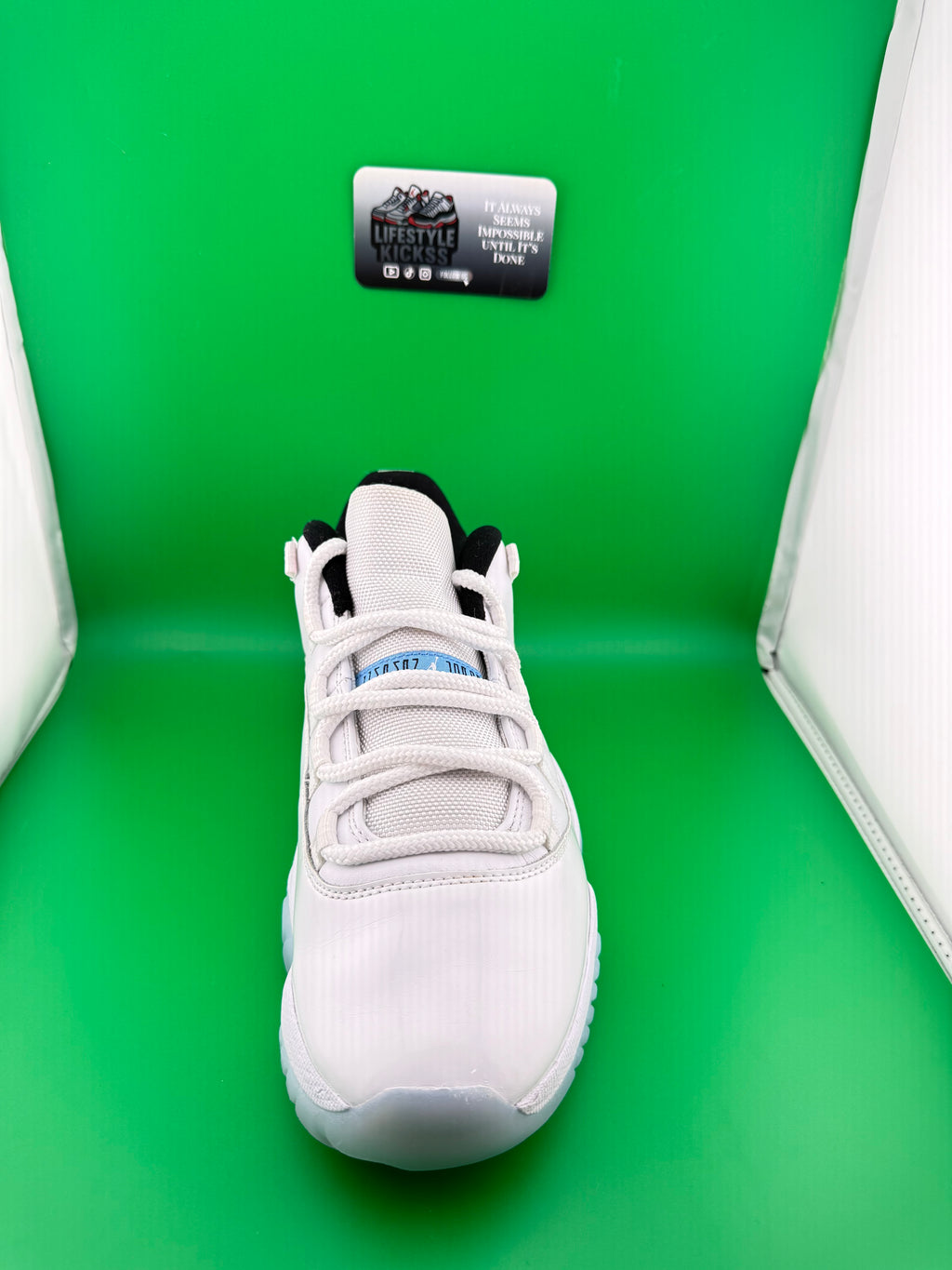 Jordan 11 Low Legend Blue PreOwned Size 10